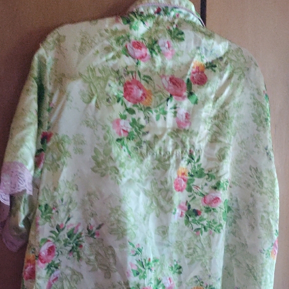 Robert Louis Green and Pink Floral Pajama Set - Picture 6 of 7